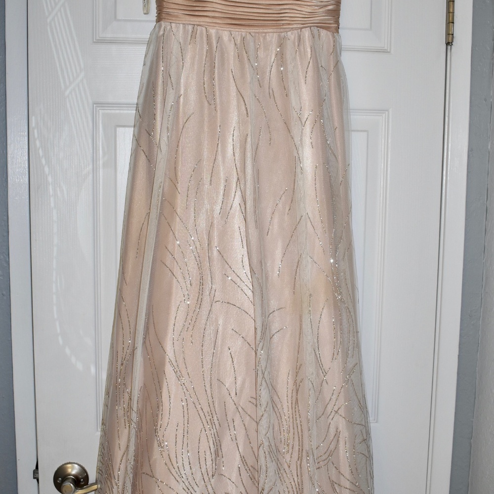 Prom Dress - Picture 2 of 8